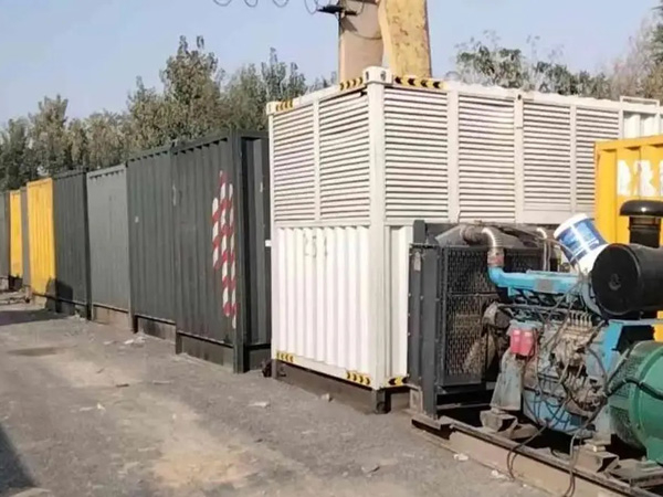 鹿邑200KW柴油发电机机组每小时油耗是多少？